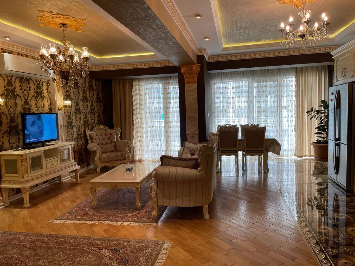 Park Azure Louvre Apartment 바쿠 외부 사진