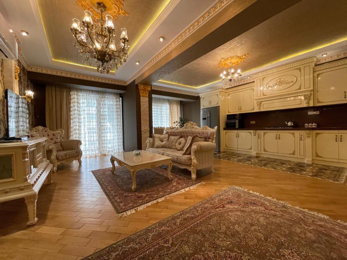 Park Azure Louvre Apartment 바쿠 외부 사진