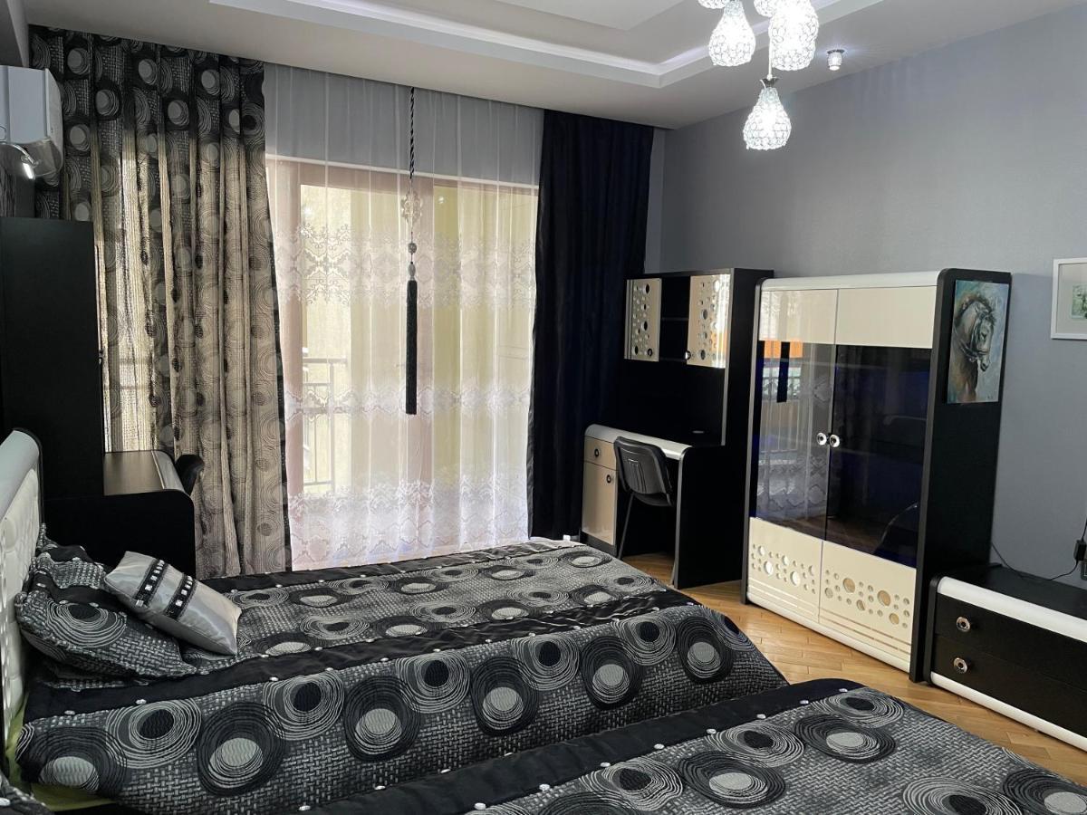 Park Azure Louvre Apartment 바쿠 외부 사진